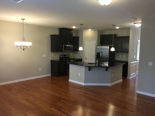 Building Photo - 727 Treviso Ln