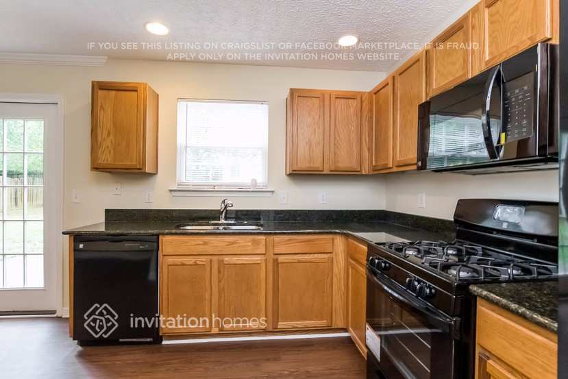 Building Photo - 129 Drury Ln