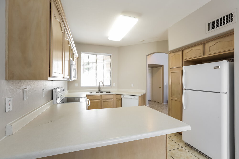 Building Photo - 11402 W Mohave St