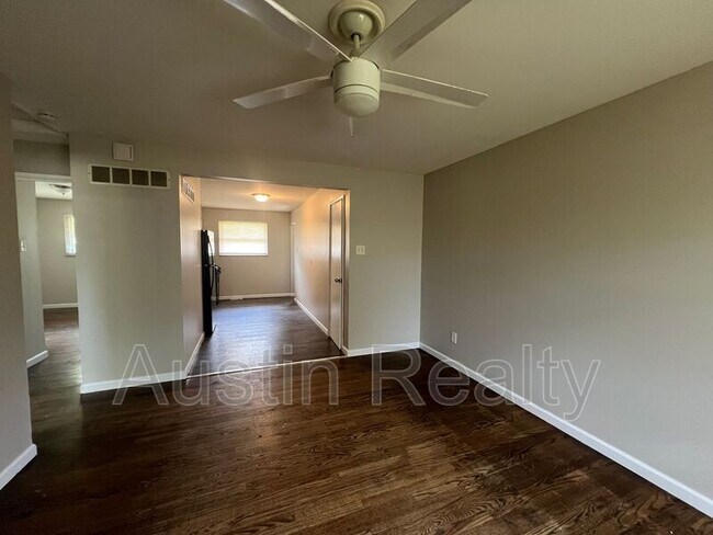 Building Photo - 4224 Wright Ave