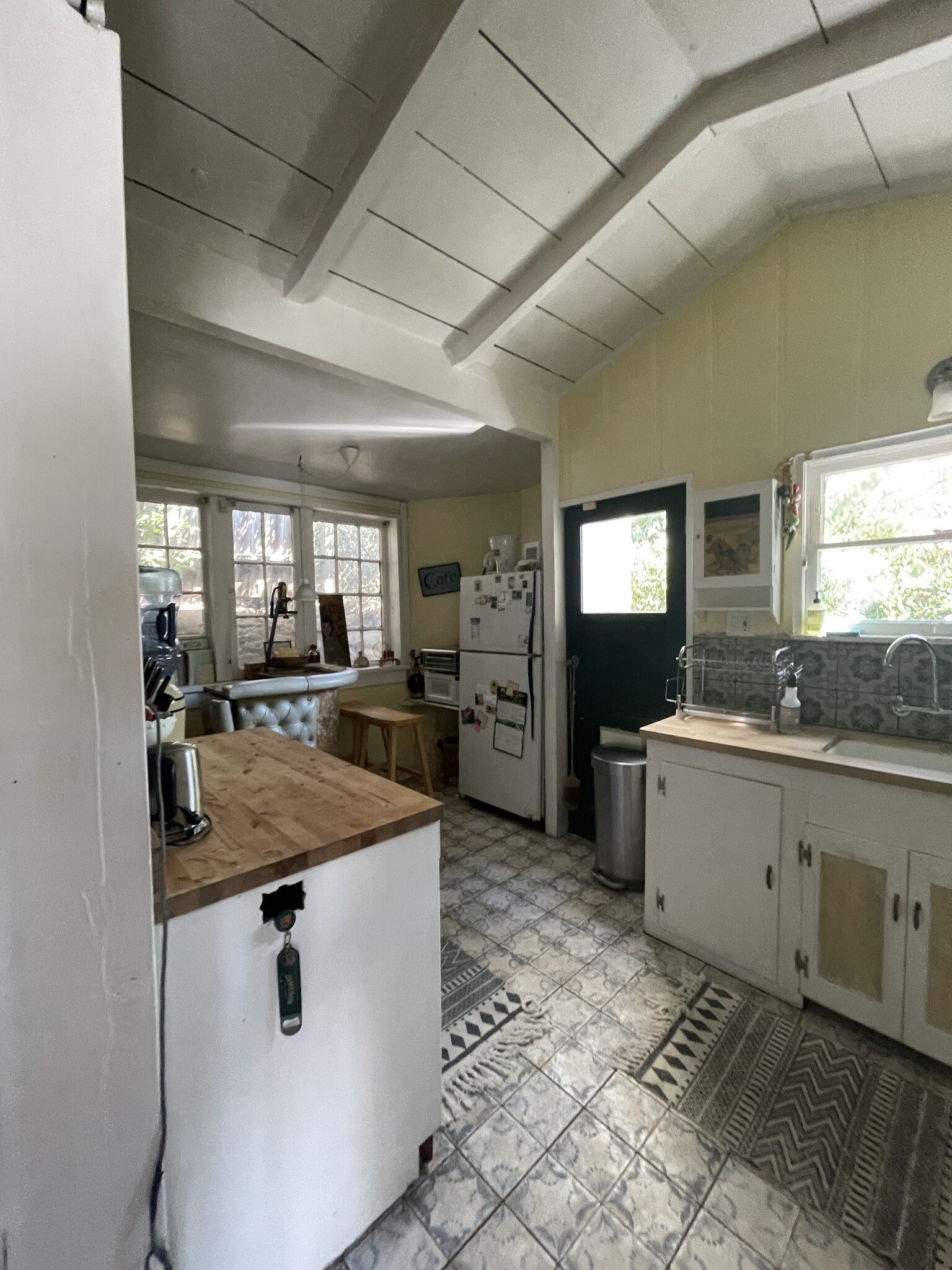 Kitchen - 2378 Loma Vista Pl