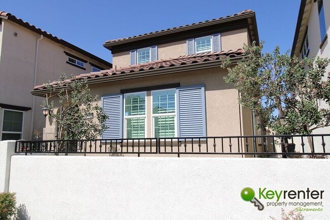 Building Photo - 1061 Chapelhill Ln