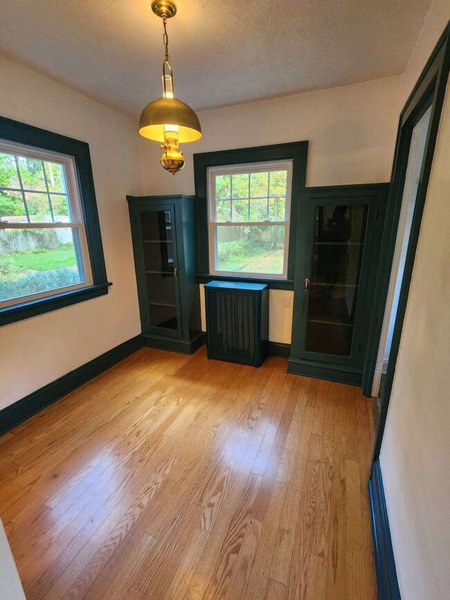 Building Photo - A Place You’ll Love to Call Home – Gorgeous 4-Bedroom Property!