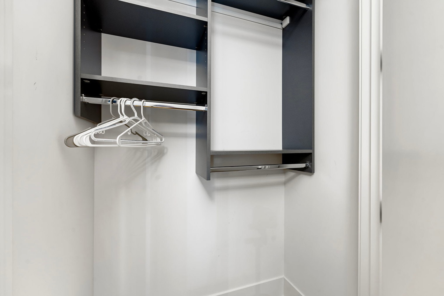 Building Photo - 318 W Grand Ave