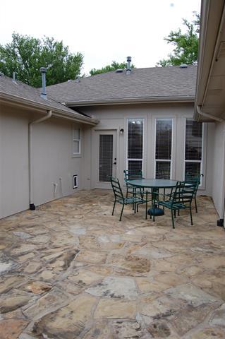 Building Photo - 1513 Tanglewood Dr