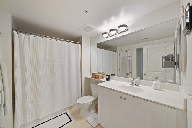 Bathroom - 851 N Glebe Rd