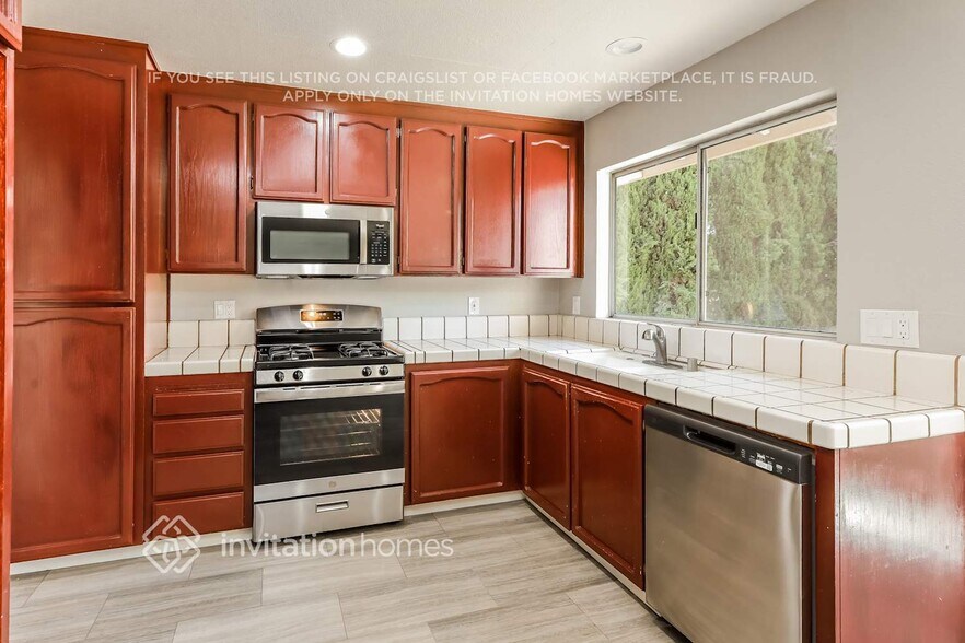 Building Photo - 943 Stone Pine Ct