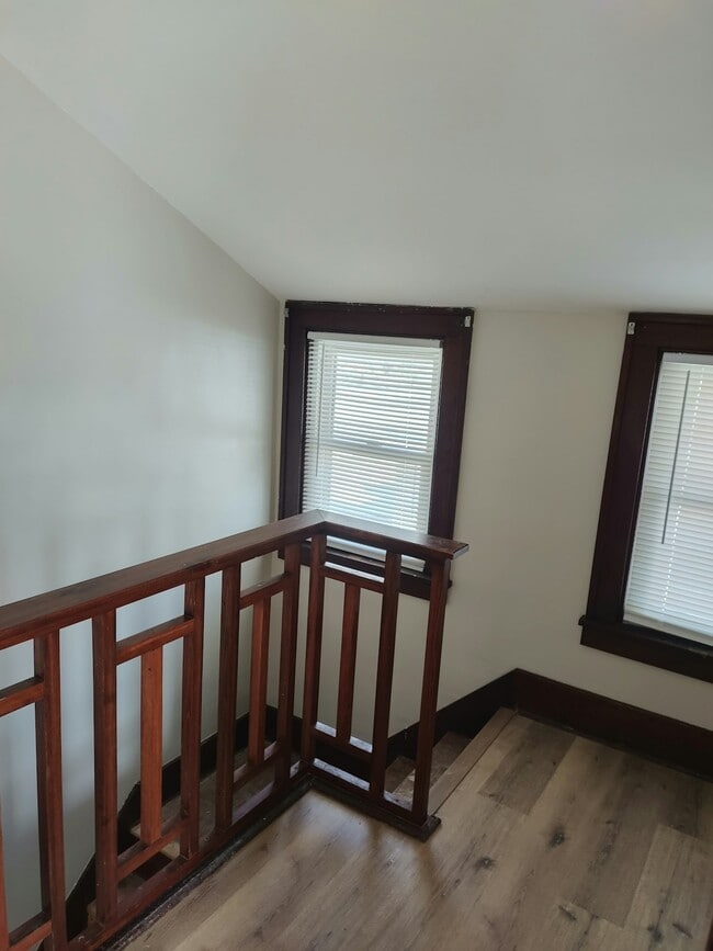 Building Photo - 911 Willow St