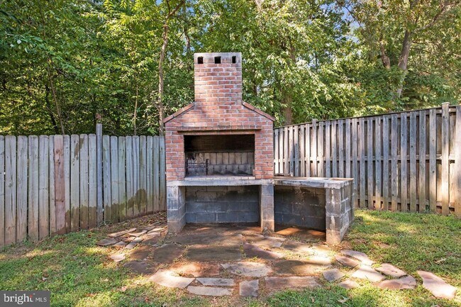Building Photo - 12236 Stoney Bottom Rd