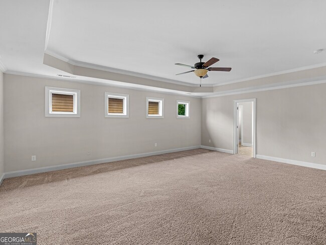 Building Photo - 185 Regency Pl