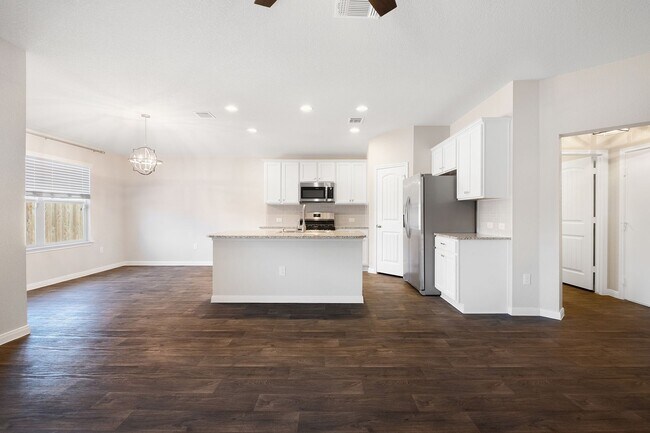 Building Photo - Fantastic 3 Bedroom, 2 Bath Home Near Downtown Hutto