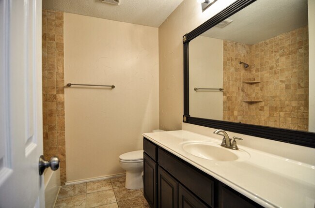Building Photo - Beautiful Home in Plano ISD.
