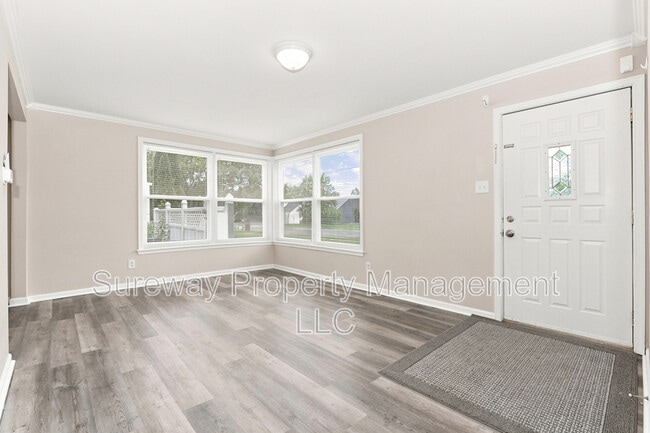 Building Photo - 208 Knight Ave