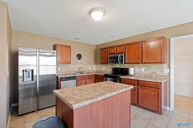 Building Photo - 29943 Brentshire Dr