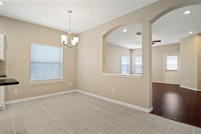 Building Photo - 7723 Butler Lakes Ct