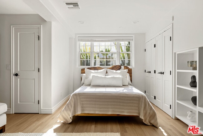 Building Photo - 8835 Betty Way