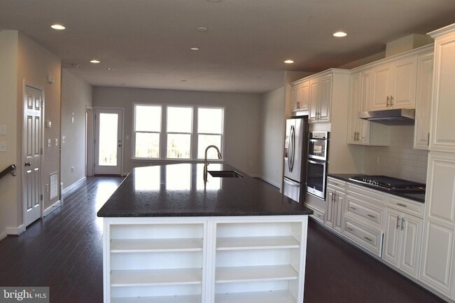 Building Photo - 19974 Abram Ter