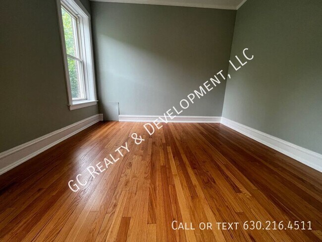 Building Photo - 2144 W Estes Ave