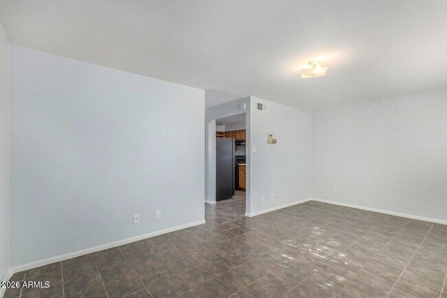 Building Photo - 2226 W Heatherbrae Dr