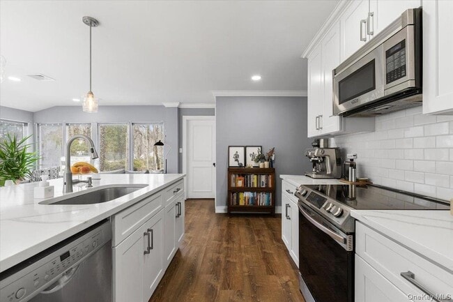 Building Photo - 111 Spier Rd