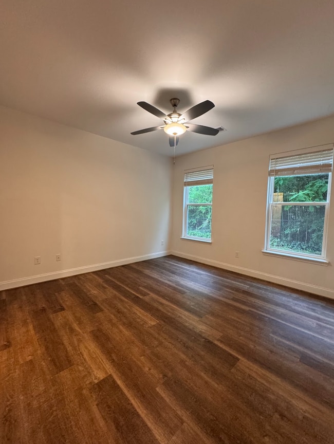 Building Photo - 4 BEDROOMS. 3 BATHS. TRAVELERS REST.