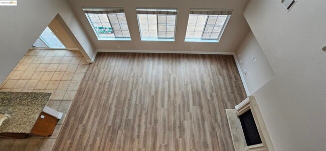 Building Photo - 1876 Tarragon Dr