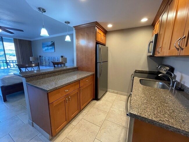 Building Photo - Lahaina Shores Furnished Studio Units Available Now!