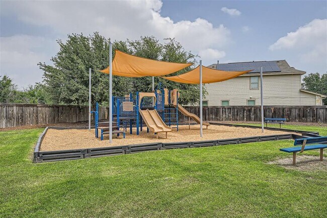 Building Photo - 7013 Tonka Ln