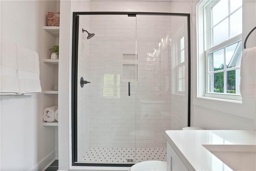 Building Photo - 222 Summer St