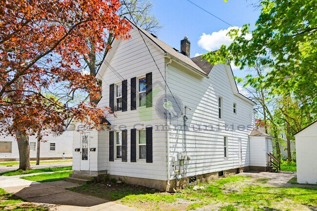Building Photo - 934 Hovey St SW
