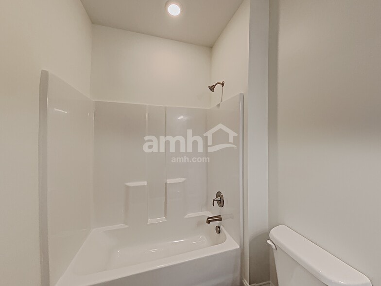 Building Photo - 12030 Riley Nicholes Wy