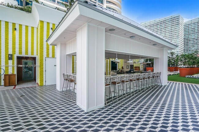 Building Photo - 1300 S Miami Ave