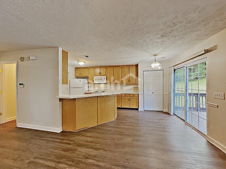 Building Photo - 4014 Lenox Ct