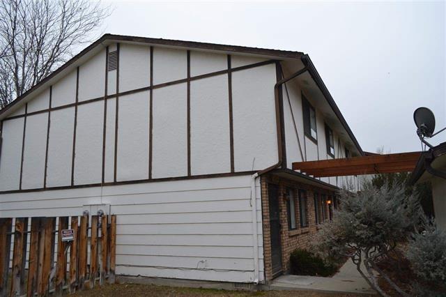 Building Photo - 2 Bedroom 1.5 Bathroom 4 plex (6 month lea...