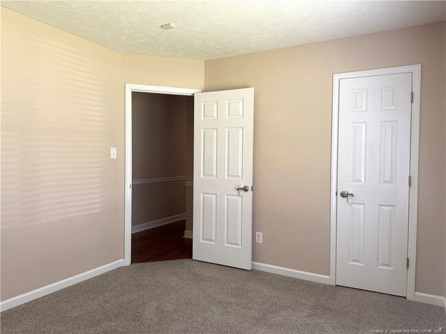 Building Photo - 699 Dowfield Dr