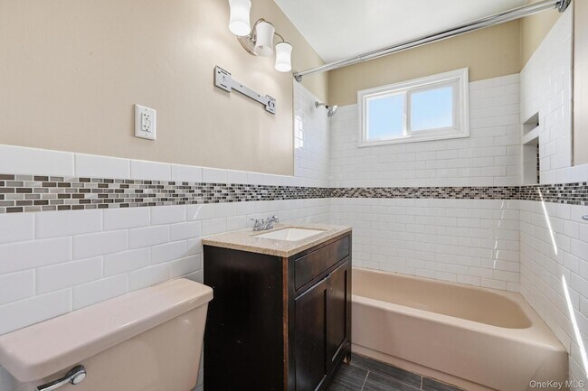 Building Photo - 144-10 256th St