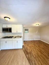 Building Photo - 1261 NY-7