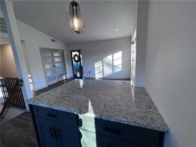 Building Photo - 3119 Piper Dr