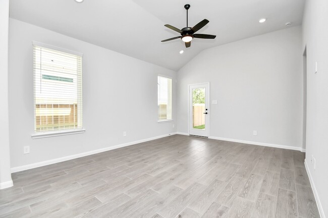 Building Photo - 19807 Palomino Pr Trl