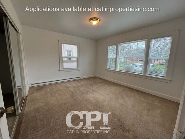 Building Photo - 1529 20th Ave