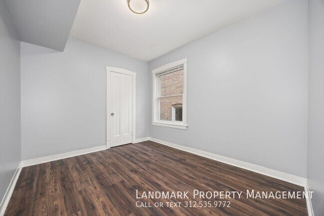 Building Photo - 3817 N Sawyer Ave