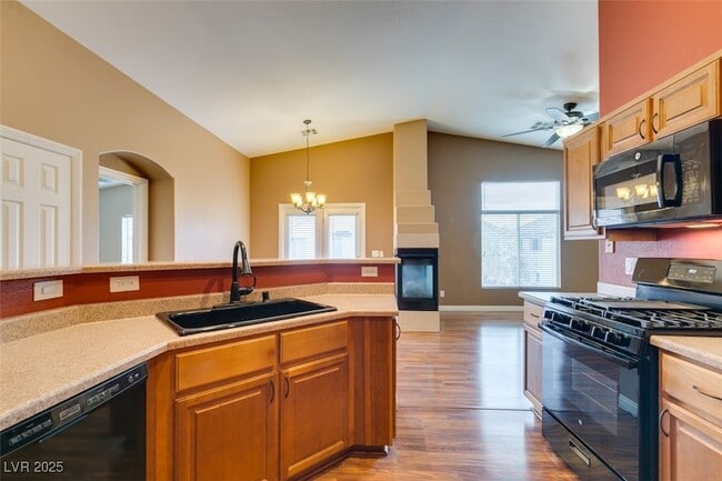 Building Photo - 3508 Hazelnut Pine Pl