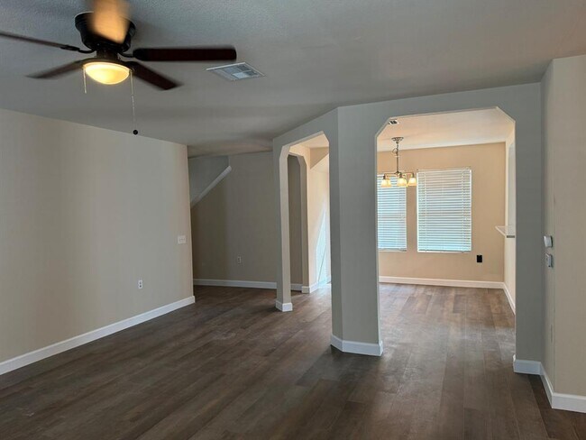 Building Photo - 1608 Anise Dr