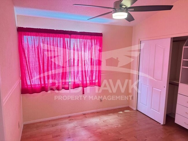 Building Photo - 25 W La Vieve Ln
