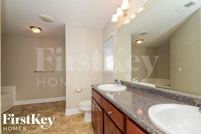 Building Photo - 605 Hidden Brook Trail