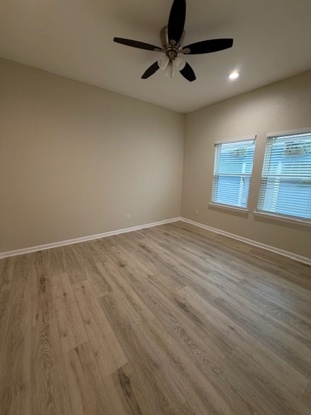 Building Photo - 2000 Homan Ave