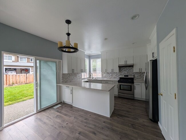 Building Photo - 4bd/2.5ba Snohomish Home