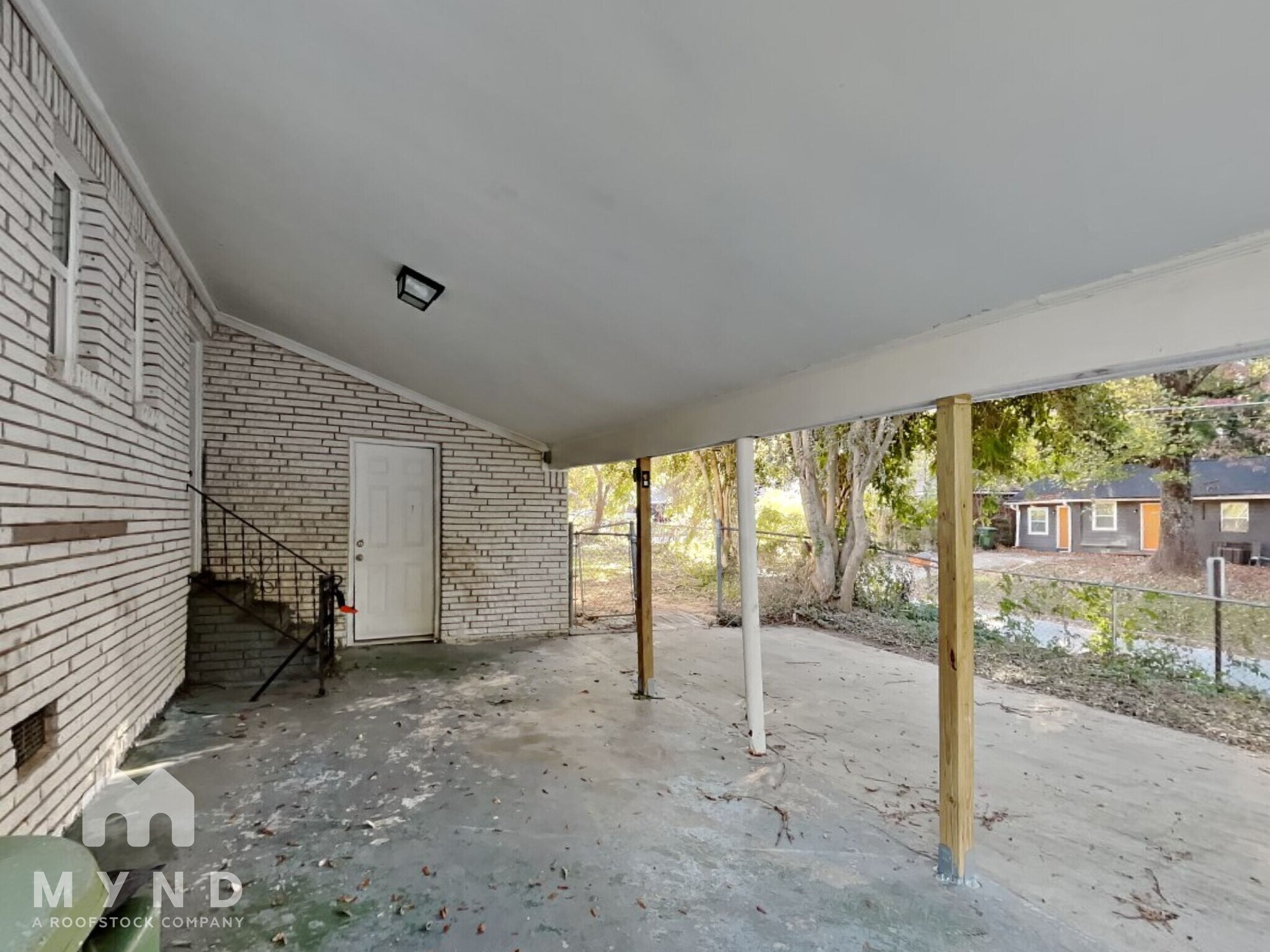 Building Photo - 39 Springside Dr SE