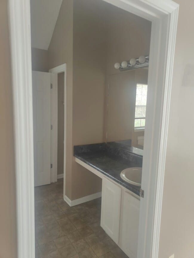 Building Photo - 3895 English Valley Dr