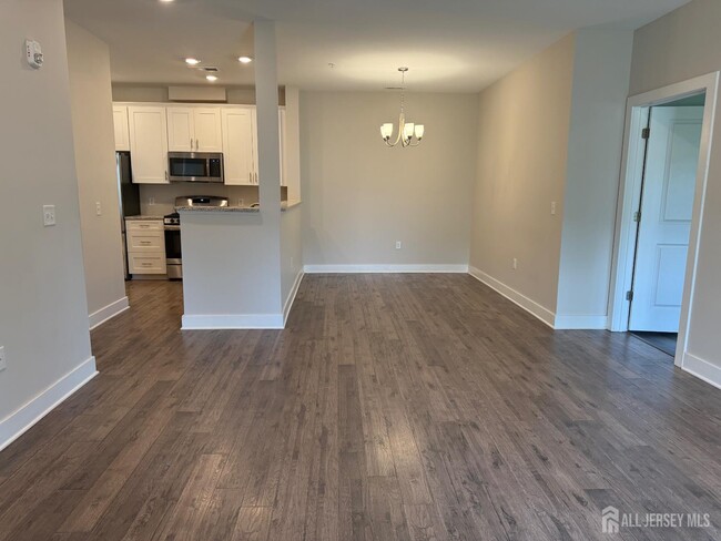 Building Photo - 816 Stiller Ln